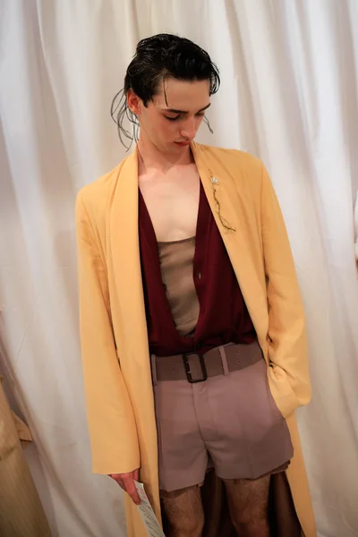 Look 11